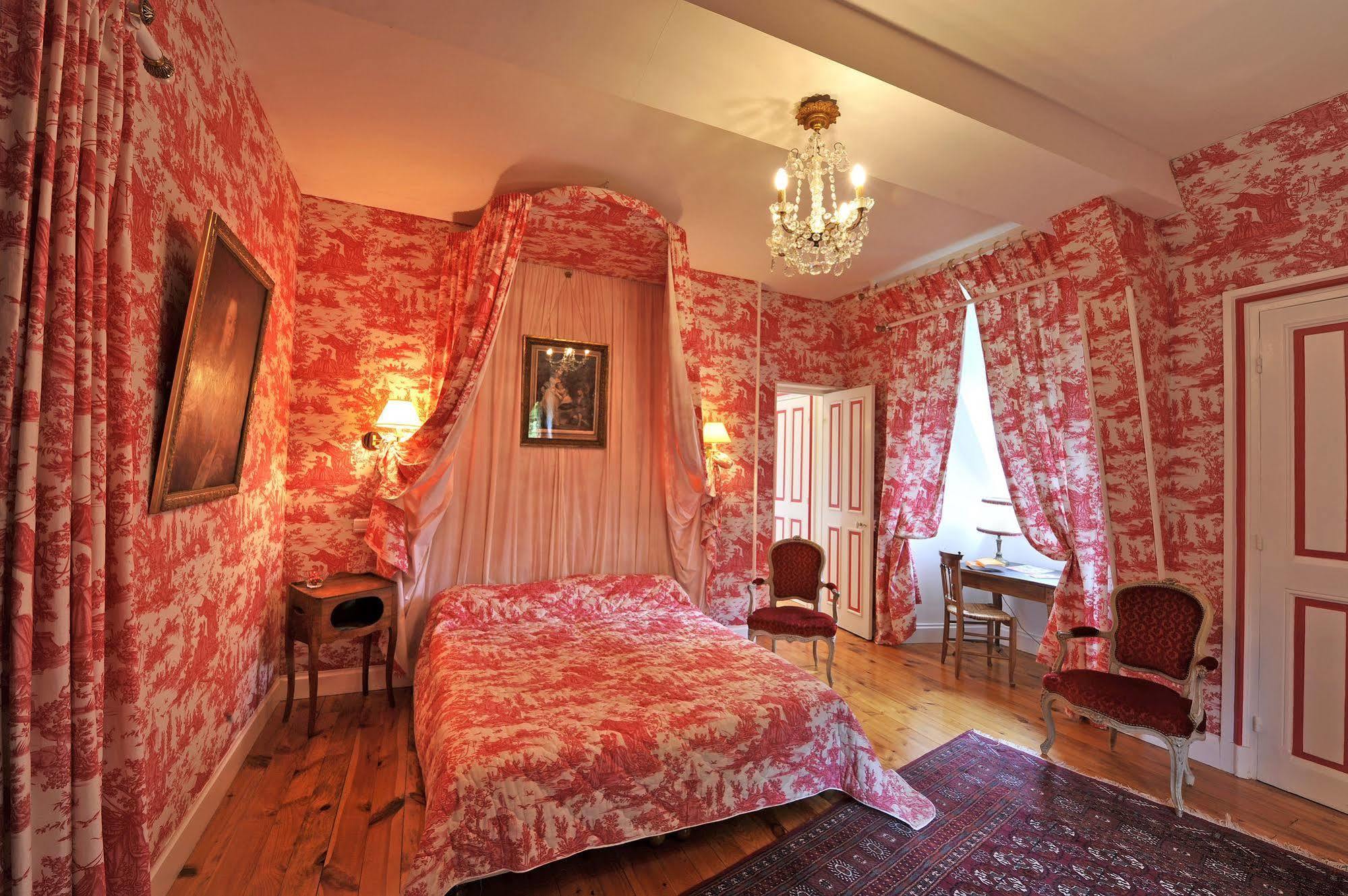 Bed & Breakfast Chateau De Vollore-Ville